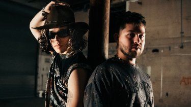 Los artistas Aloisio y Callejo estrenaron el video del tema musical La Duda.&nbsp;