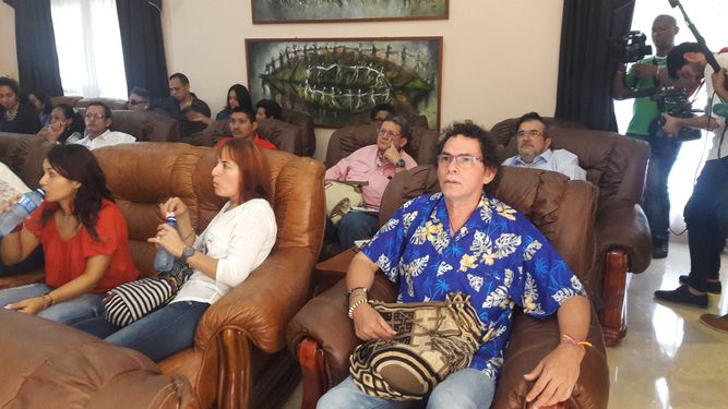 Jefes de las Farc arrellanados en el Club Habana el día del plebiscito en Colombia.