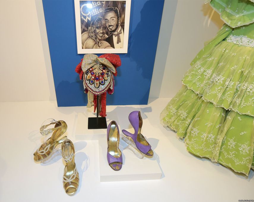 Famosos zapatos de Celia son expuestos en la muestra especial Celia Forever.