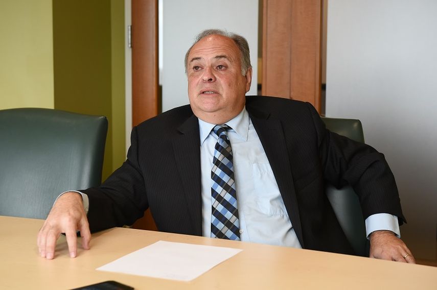 El cubanoamericano J.C. Bermúdez durante una entrevista concedida a nuestro diario. (A. MATA)