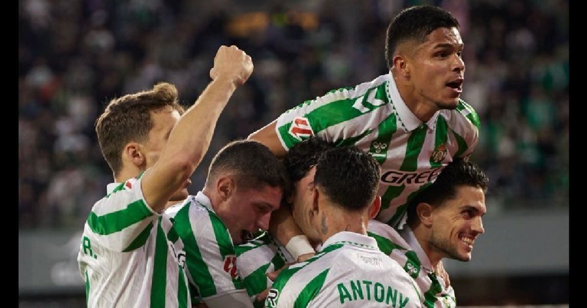El Real Betis remonta y deja al Real Madrid sin liderato en LaLiga