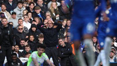 El entrenador español del Manchester City, Pep Guardiola, reacciona durante el partido de fútbol de la Premier League inglesa entre el Chelsea y el Manchester City en Stamford Bridge en Londres el 12 de abril de 2026.