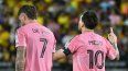 El delantero argentino #10 del Inter Miami, Lionel Messi (D), celebra después de anotar el primer gol de su equipo con su compañero de equipo, el mediocampista argentino #07 Rodrigo De Paul (I), durante el partido amistoso de fútbol entre el Barcelona de Ecuador y el Inter Miami de EE. UU. en el Estadio Banco Pichincha en Guayaquil, Ecuador, el 7 de febrero de 2026. El delantero argentino #10 del Inter Miami, Lionel Messi (D), celebra después de anotar el primer gol de su equipo con su compañero de equipo, el mediocampista argentino #07 Rodrigo De Paul (I), durante el partido amistoso de fútbol entre el Barcelona de Ecuador y el Inter Miami de EE. UU. en el Estadio Banco Pichincha en Guayaquil, Ecuador, el 7 de febrero de 2026.