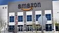 Logo de Amazon en uno de sus edificios de oficinas en Estados Unidos.
