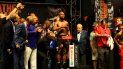 Floyd Mayweather Jr. lleva tiempo diciendo que está tranquilo en el retiro pero atención y dinero son un imán demasiado atractivo para dejar pasar Floyd Mayweather Jr. lleva tiempo diciendo que está tranquilo en el retiro pero atención y dinero son un imán demasiado atractivo para dejar pasar