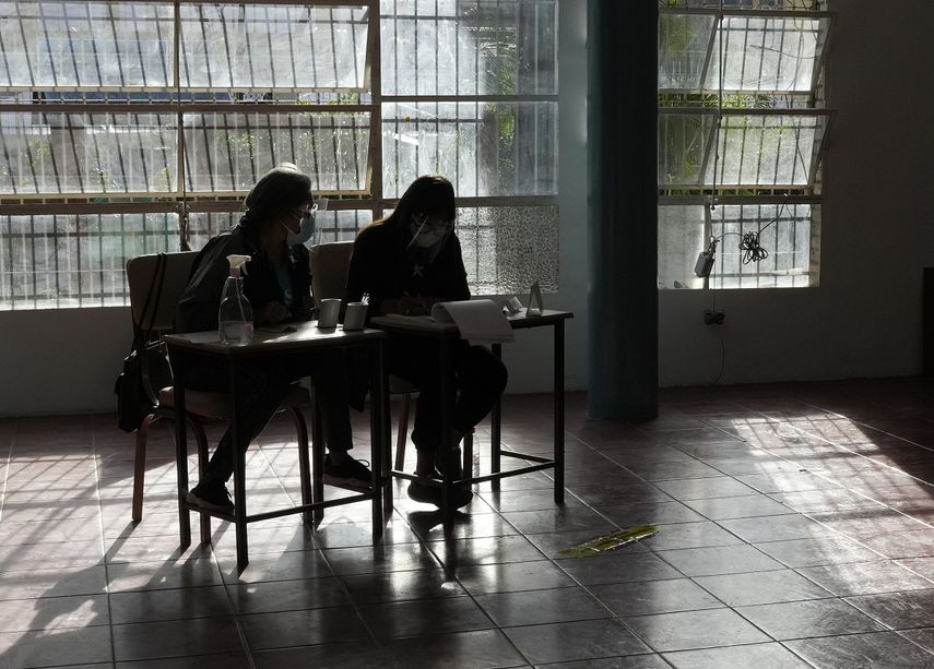 Miembros de una mesa electoral en Venezuela. Miembros de una mesa electoral en Venezuela.