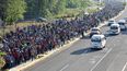 Los migrantes parten de Tapachula, México, el domingo 24 de diciembre de 2023.