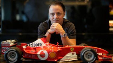 El 31 de agosto del 2023, el expiloto de la Fórmula 1, Felipe Massa, posa para una foto en su casa de Sao Paulo, Brasil.