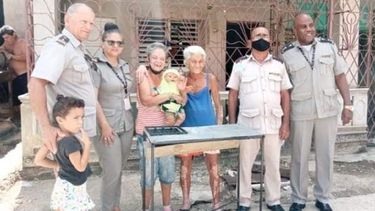 En ridículo y criticada la Aduana de Cuba por regalo indignante
