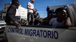 República Dominicana dio a conocer un plan el 2 de octubre de 2024 para comenzar a deportar a 10.000 haitianos indocumentados por semana como parte de una ofensiva contra migración desde su conflictiva vecina en la isla Hispaniola.&nbsp;