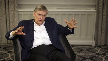 Bud Selig, quien se despidió como comisionado de las Grandes Ligas, asegura que jugar en el extranjero es un proyecto que aspira
