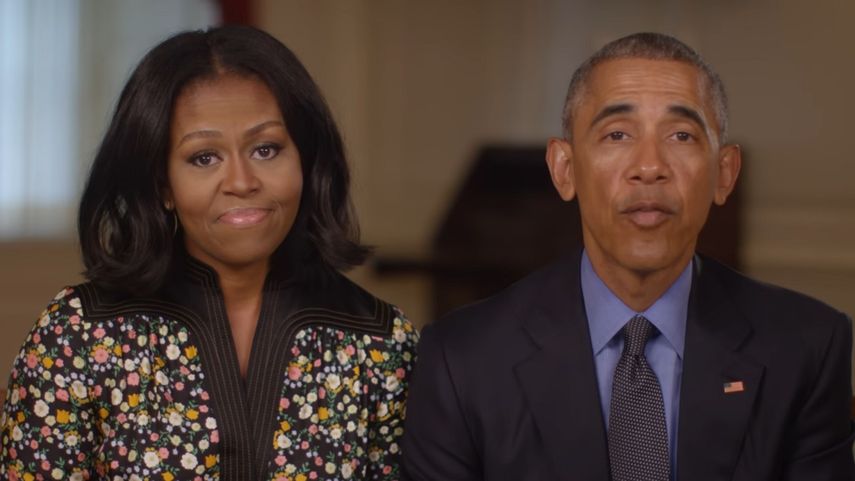 El primer presidente negro de la historia de Estados Unidos también compartió en Twitter un video de la Fundación Obama en el que aparece con su mujer, Michelle.