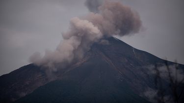 Vista del Volcán de Fuego, en Guatemala.