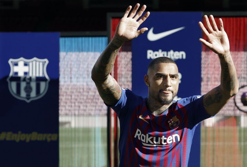 Kevin-Prince Boateng, nuevo fichaje del FC Barcelona para lo que resta de campaña, iniciará su segunda aventura en el fútbol español después de un exitoso paso por la UD Las Palmas, club que dejó en agosto de 2017 de forma sorprendente, a solo 48 horas de comenzar la temporada.