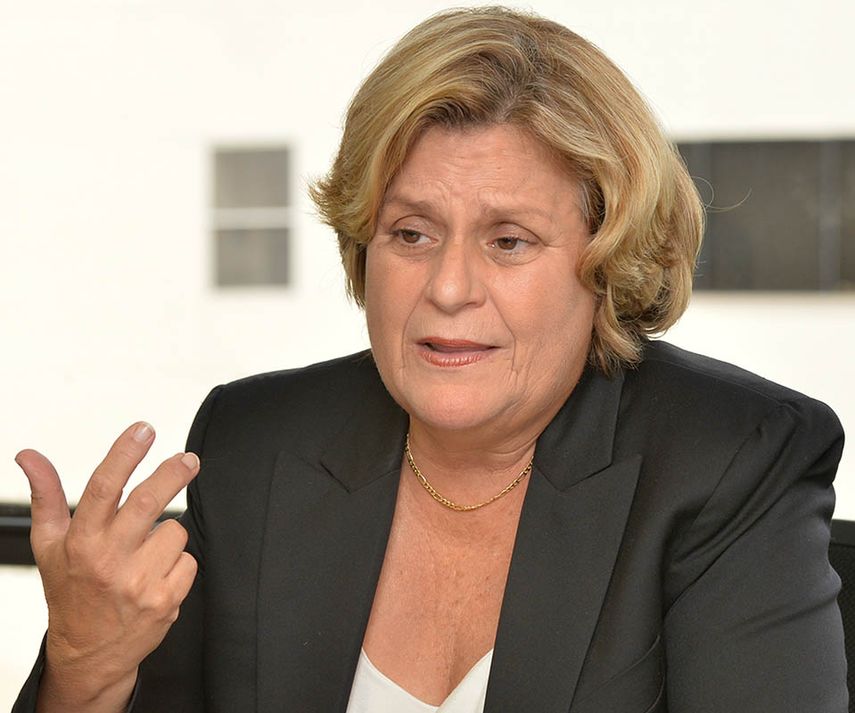 “En vez de apoyar a la sociedad civil y promover la democracia en Cuba,  ha otorgado reconocimiento diplomático al régimen, sin una promesa de libertad y elecciones libres, dijo la legisladora republicana