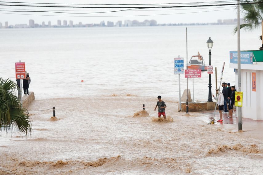 Efectos que las lluvias torrenciales han provocado en Los Alcázares, a 11 de octubre de 2025, en Los Alcázares, Murcia (España).&nbsp;