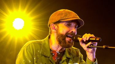 Juan Luis Guerra actúa en el American Airlines Arena, en Miami, el sábado 5 de octubre. 