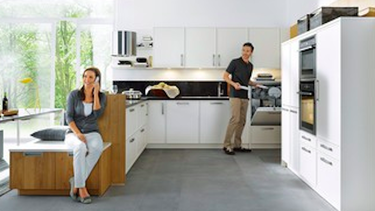 Vidrio o empapelado, opciones para decorar la cocina