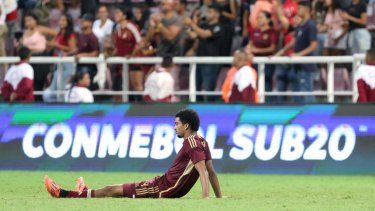 El venezolano Yiandro Raap reacciona luego de la derrota de su selección contra Paraguay en el Sudamericano Sub-20, el 29 de enero de 2025.
