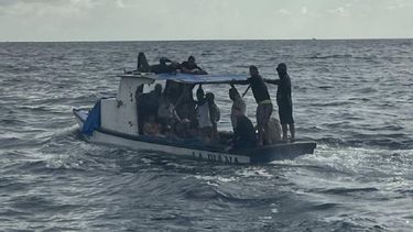 Dos muertos y cinco desaparecidos en naufragio de balseros cubanos