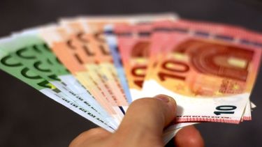 Billetes euros de diferentes denominaciones.