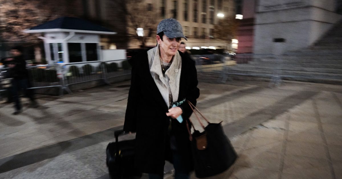 Fiscalía de EEUU continúa este viernes interrogando a la expareja de Epstein