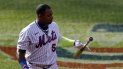 El nativo de Cuba, Yoenis Céspedes, de los Mets de Nueva York, tras poncharse en un juego ante los Bravos de Atlanta, el sábado 25 de julio de 2020. 