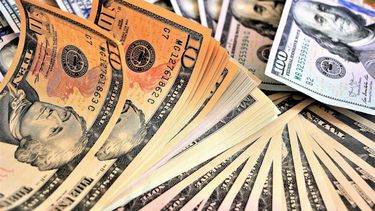 Las remesas de Estados Unidos a Latinoamerica han aumentado en el último año pese a la pandemia.