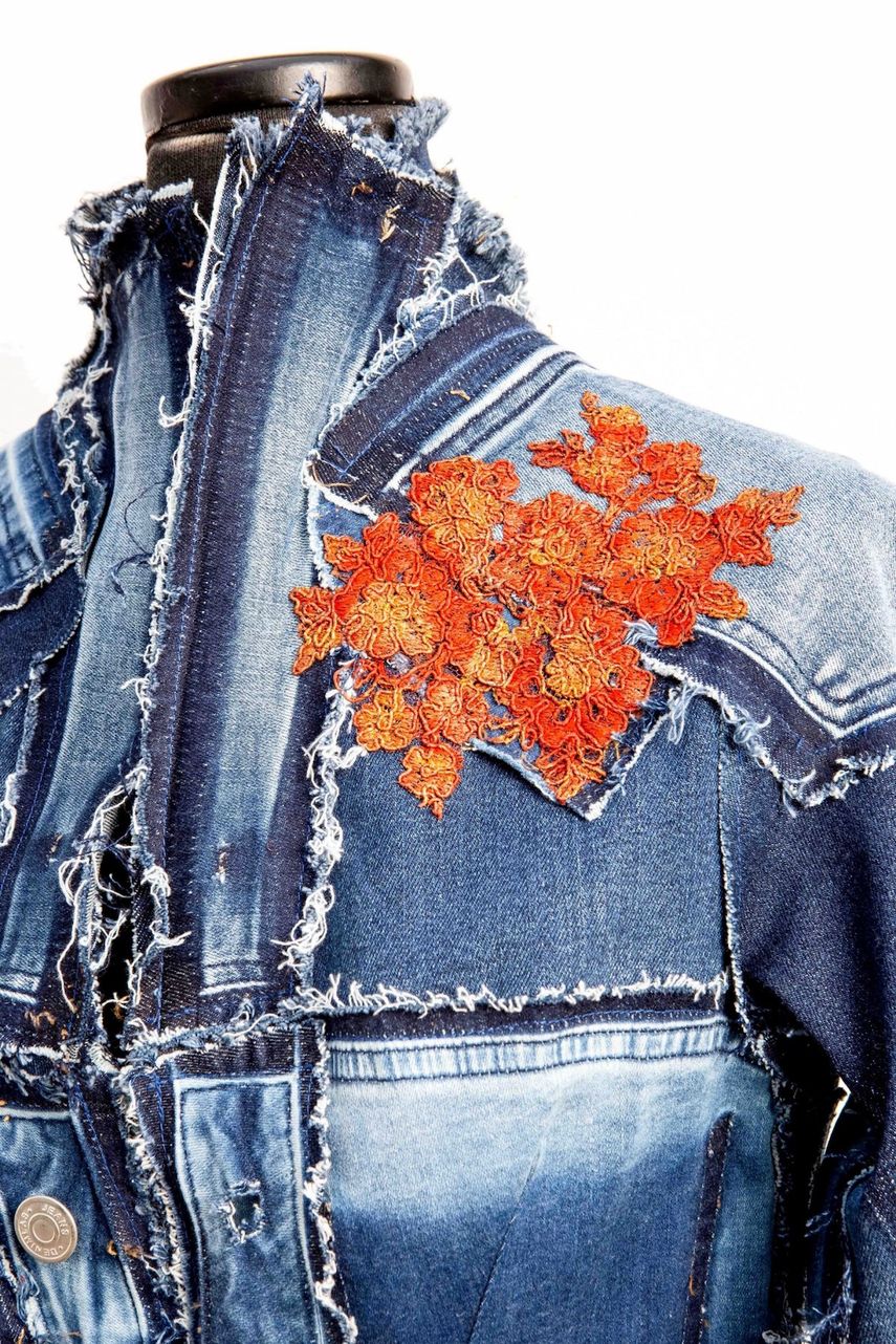 Una de las piezas que el diseñador venezolano Alejandro Crocker expone en Miradas.