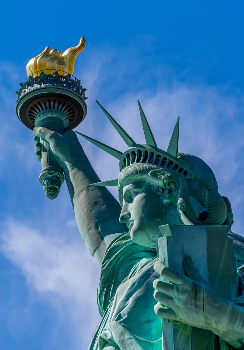 Estatua de la Libertad durante la fotografía de primer plano durante el día