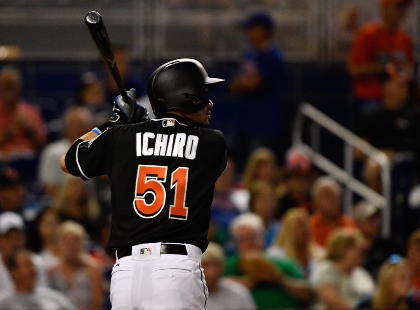 El experimentado bateador japonés conectó su imparable número 2.051 en las Grandes Ligas.