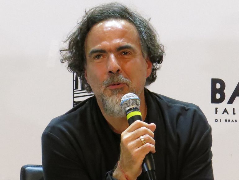 El director mexicano Alejandro G. Iñárritu habla durante una conferencia de prensa para promover la película Bardo en el Festival Internacional de Cine de Morelia, en México, el 22 de octubre de 2022.