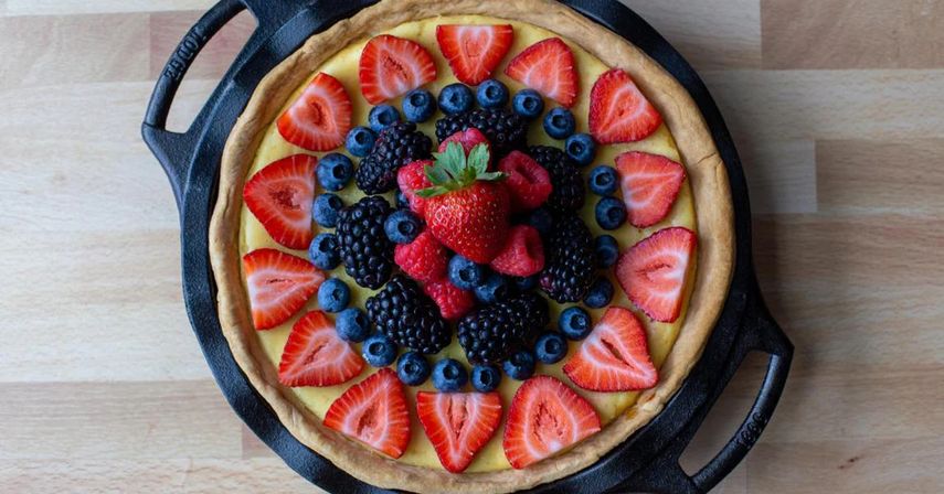 Pie de frutas y crema.