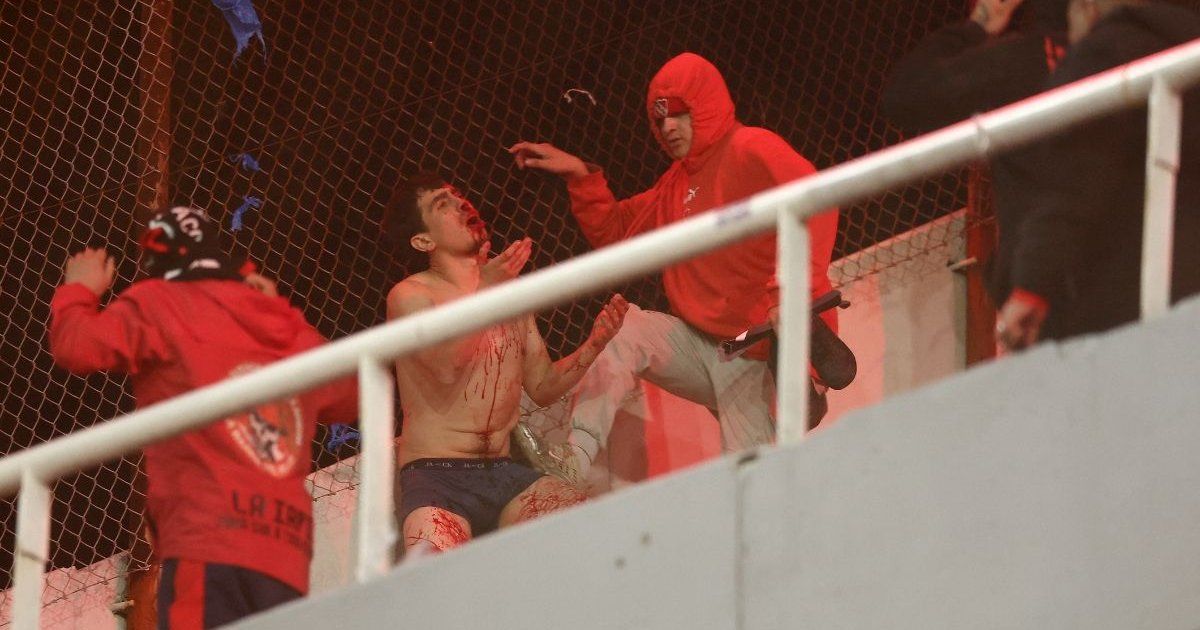 Más de cien arrestados tras feroz pelea en partido de Sudamericana en Argentina