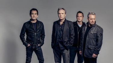 Hombres G tom&oacute; esta decisi&oacute;n por la responsabilidad de salvaguardar la salud de todos sus fans e integrantes del staff.