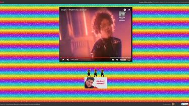 &nbsp;La web The90sbutton.com está dedicada a aquellas canciones y grupos que tuvieron su tiempo de gloria en la década de los 90.&nbsp;