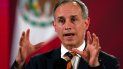 En esta foto de archivo del 13 de julio de 2020, el subsecretario de Salud de México, Hugo López-Gatell, habla durante una conferencia de prensa en el Palacio Nacional de la Ciudad de México. López-Gatell, la cara más visible del gobierno mexicano durante la pandemia, informó el sábado que dio positivo a COVID-19 y que sus síntomas son leves. En esta foto de archivo del 13 de julio de 2020, el subsecretario de Salud de México, Hugo López-Gatell, habla durante una conferencia de prensa en el Palacio Nacional de la Ciudad de México. López-Gatell, la cara más visible del gobierno mexicano durante la pandemia, informó el sábado que dio positivo a COVID-19 y que sus síntomas son leves.