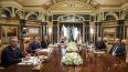 El enviado de EEUU para Oriente Medio, Steve Witkoff; el secretario de Estado, Marco Rubio; el asesor de seguridad nacional, Mike Waltz; el ministro de Asuntos Exteriores de Arabia Saudí, el príncipe Faisal bin Farhan al-Saud; el asesor de seguridad nacional, Mosaad bin Mohammad al-Aiban; el asesor de política exterior del presidente ruso, Yuri Ushakov; y el ministro de Asuntos Exteriores de Rusia, Sergei Lavrov, asisten a una reunión en el Palacio Diriyah de Riad el 18 de febrero de 2025.&nbsp;
