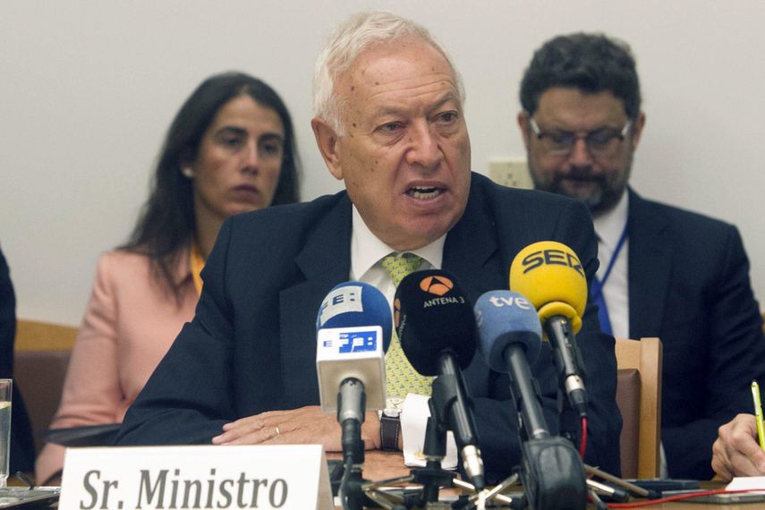 El jefe de la diplomacia española aseguró que, en paralelo, la situación en Venezuela nos preocupa, y agregó que nosotros distinguimos muy claramente lo que es el pueblo de Venezuela del Gobierno de Venezuela