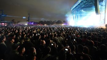 El publico durante el concierto de Tame Impala en el festival Corona Capital en la Ciudad de Mexico el sábado 20 de noviembre de 2021.