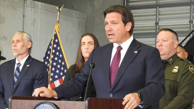 Ron DeSantis, gobernador de Florida. Ron DeSantis, gobernador de Florida.