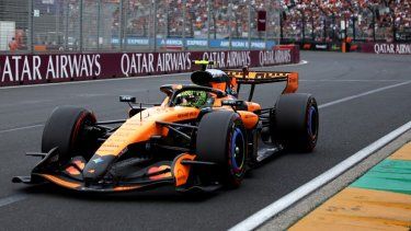 El piloto británico de McLaren, Lando Norris, conduce durante la sesión de clasificación del Gran Premio de Australia de Fórmula 1 en el Circuito Albert Park en Melbourne, el 7 de marzo de 2026.&nbsp;