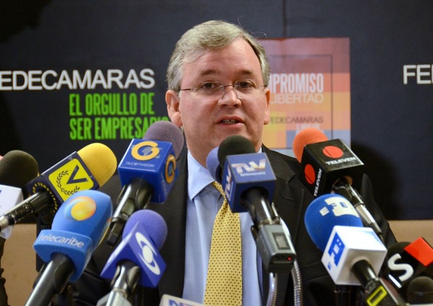 Para el presidente de Fedecámaras, Francisco Martínez, esta medida eliminaría las distorsiones macroeconómicas que trae consigo la existencia de varias tasas de cambio.