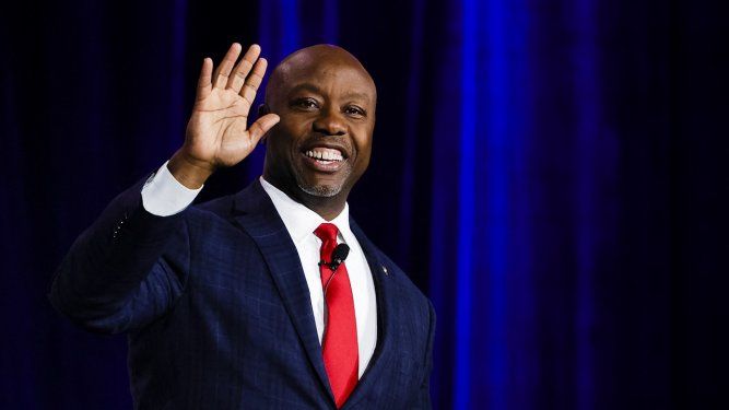 Senador Tim Scott.