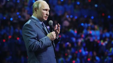 El presidente de Rusia, Vladimir Putin habla en el Foro Internacional de Voluntarios en Sochi, Rusia, jueves 5 de diciembre de 2019.