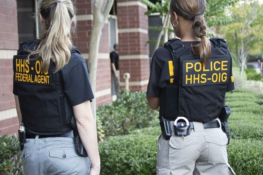 En la fotograf&iacute;a proporcionada por el Departamento de Salud y Servicios Sociales del Inspector Inspector General de Estados Unidos, agentes federales se preparan para un operativo contra personas presuntamente involucradas en un fraude de estudios gen&eacute;ticos en la zona de Atlanta, el viernes 27 de septiembre de 2019.&nbsp;