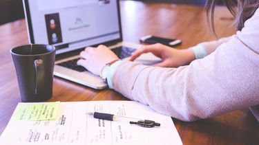 Hacer una buena aplicación universitaria podría significar un gran ahorro para los estudiantes. 