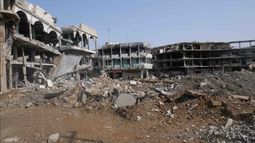 Tan sólo en el centro histórico de Mosul han quedado atrapados unos 400.000 civiles. Cualquier ataque aéreo aquí puede convertirse en una canicería de civiles.