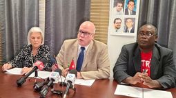 Habla Orlando Gutiérrez-Boronat. A su lado, Sylvia Iriondo y Jorge Luis García Pérez Antúnez.