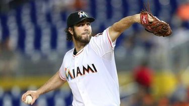 Dan Haren sumó otra salida de calidad pero no recibió el respaldo de la ofensiva.